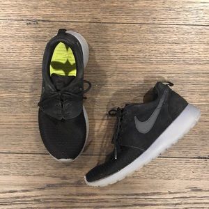 Nike Women’s Roshe One